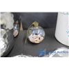 Image 7 : Cakes Pans & Misc Decor