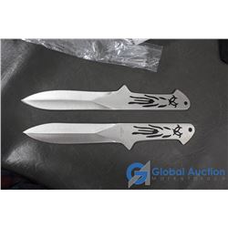 NIB (2) Double Sided Knifes in Nylon Shealth