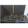 Image 1 : Large Assortment of Screwdrivers