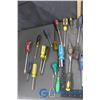 Image 2 : Large Assortment of Screwdrivers