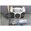 Image 1 : Portable Sirius Radio With Accessories