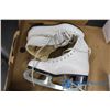 Image 2 : (2) Pairs of Figure Skates