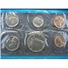 Image 2 : 1972 US Mint set with all Philadelphia, Denver, and San Francisco coins.