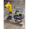 Image 1 : 2010 Fanuc LR Mate 200iC 5H w/30iA Mate Controller