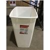 Image 1 : Rubbermaid Wastebasket (47.3L)