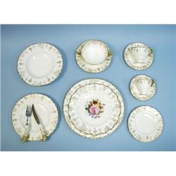 A very good Royal Crown Derby dinner service in t