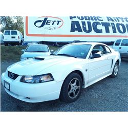 C5 --  2004 FORD MUSTANG , White , 167853  KM's