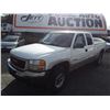 Image 1 : K4 --  2004 GMC SIERRA K2500 4X4 , White , 220342  KM's