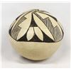 Image 1 : Native American Acoma Pottery Seed Jar