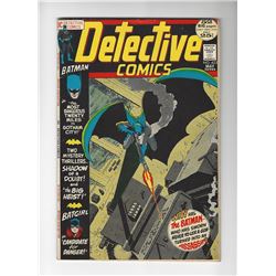 Detective Comics Batman Issue #423 by DC Comics