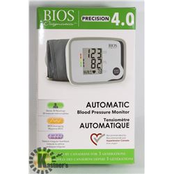 AUTOMATIC BLOOD PRESSURE MONITOR.