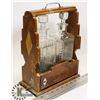 Image 2 : ANTIQUE TANTALUS 2 SET DECANTER LIQUOR