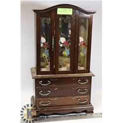 VINTAGE JEWELLERY BOX.