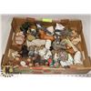 Image 1 : LOT OF CERAMIC AND STONE DECORATIVE COLLECTIBLES