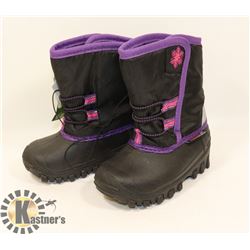 WEATHER SPIRITS GIRLS SIZE 6 WINTER BOOTS.