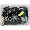 Image 1 : 12 PACK THEMED GLOVES ADULT SIZE