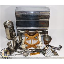 LOT OF VINTAGE KITCHEN ITEMS INCLUDING CARVING SET