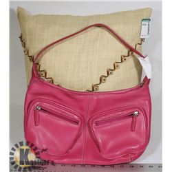 FLAT WITH PINK LEATHER PURSE AND NEW PILLOW