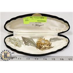ESTATE BROOCHES.