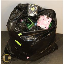 LOT OF WOOD PEN HOLDERS.