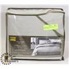 Image 1 : FIELDCREST LUXURY KING SIZE 3PC DUVET COVER.
