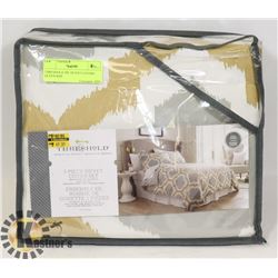 THRESHOLD 3PC DUVET COVERS QUEEN SIZE
