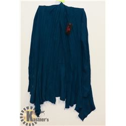 LADIES BLUE SWEATER ONE SIZE.