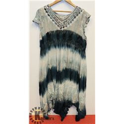 BLUE/WHITE LADIES TIE DYE ONE SIZE DRESS