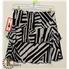 Image 1 : BLACK/WHITE STRIPED  SKIRT SMALL