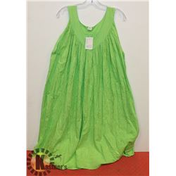 GREEN LADIES DRESS ONE SIZE