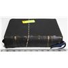 Image 1 : VINTAGE HOLY BIBLE