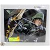 Image 1 : AUTOGRAPHED STEPHEN AMELL GREEN ARROW