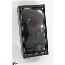 LG V30 THIN Q PHONE. 64BG. UNLOCKED, NO PASSWORDS.