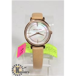 MICHAEL KORS CINTHIA ROSE GOLD-TONE & NUDE LEATHER