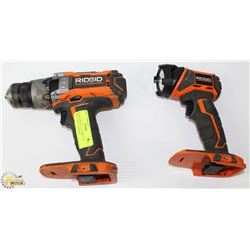 RIDGID R861503 1/2" CORDLESS DRILL AND FLASHLIGHT.