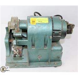 KEY CUTTING MACHINE
