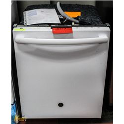 BUILT IN STAINLESS STEEL DISHWASHER WITH HIDDEN