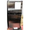 Image 1 : APARTMENT SIZE TOP FREEZER FRIDGE 24"X27.5"X59.5".