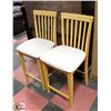 Image 1 : LOT OF 2 MAPLE TONED BAR STOOLS. FURNITURE