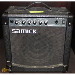 SAMICK LA-10 GUITAR AMP.