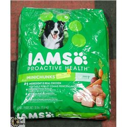 13.6KG BAG OF IAMS CHICKEN MINI CHUNKS DOG FOOD