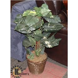 ARTIFICIAL PLANT - LARGE LEAFS IN WOVEN