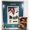 Image 1 : GORDY HOWE AUTOGRAPHED PICTURE AND BOOK