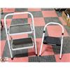 Image 1 : LOT OF 2 STEP LADDERS
