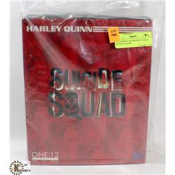 1:12 HARLEY QUINN MEZCO HIGH DETAIL FIGURE.