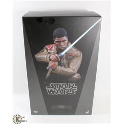 STAR WARS 1:6 SCALE HOT TOYS FINN COLLECTORS