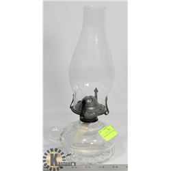 VINTAGE GLASS OIL LAMP.