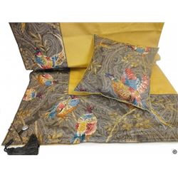 Altalena Tablecloth with (2) Pillows 40x40 cm (16x16") with feather filling