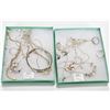 Image 1 : Two trays of vintage and collectible jewellery including sterling silver necklaces and pendants. vin