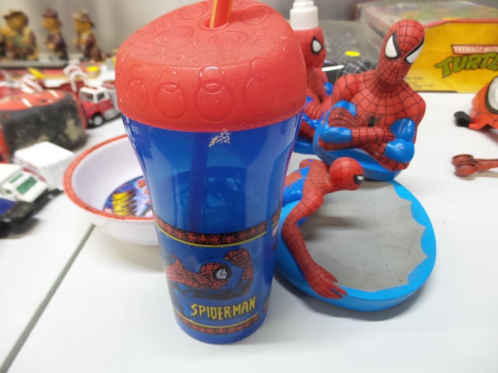 Spiderman bathroom set and night light with cup and bowl